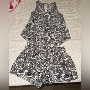 Old Navy short and V neck cami Set